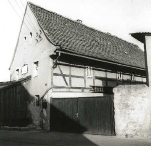 Dresden-Kaditz, Grimmstraße 88. Gehöft der Dorfschmiede (1. H. 19. Jh.)