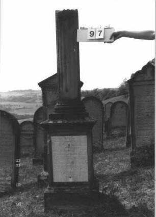 Grabstein 97