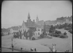 Hohenstein-Ernstthal, Rathaus : Altmarkt und Rathaus von Hohenstein-Ernstthal