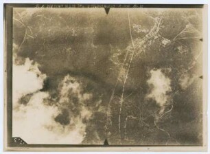 Foto der Stellungen am Gleisdreieck südöstlich von Oulches-la-Vallée-Foulon (Luftbild)