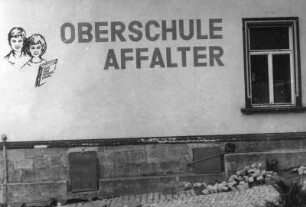 Affalter (Lößnitz-Affalter), Hauptstraße 32. Oberschule. Fassadendetail