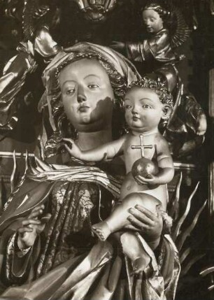 Marienaltar: Verkündigung, Geburt Christi, Anbetung, heilige Sippe (1. Wandlung des Marienaltars); Christus am Ölberg, Dornenkrönung, Kreuzigung, Kreuztragung (2. Wandlung des Altars)