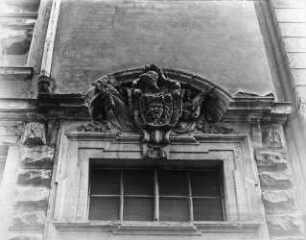 Halle (Saale), Jägerstraße 11, Portalsturz mit Medusenhaupt; Merseburgischer Meister