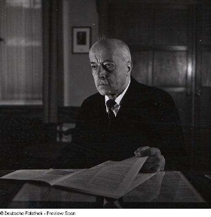 Portraitserie Max von Laue