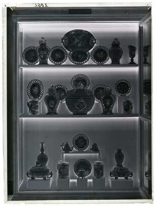 Münchener Fayencen-Schrank, Ausstellung