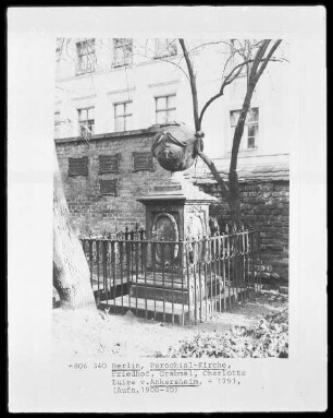 Grabmal der Charlotte Luise von Ankersheim (+1791)