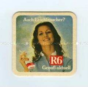 Bierdeckel mit Werbeaufdruck für "R6"-Zigaretten und "Henninger Kaiser Pilsner"