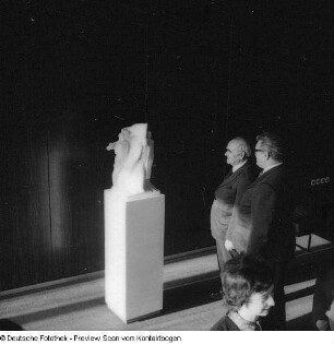 SED: Modell Lenindenkmal Prager Straße?