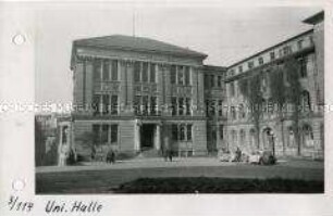 Das Hauptgebäude der Universität in Halle
