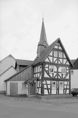 Fernwald, An der Kirche 19
