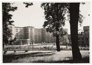 I.G.-Farben, Frankfurt/Main Grünanlage am Verwaltungsgebäude: Hauptgebäude