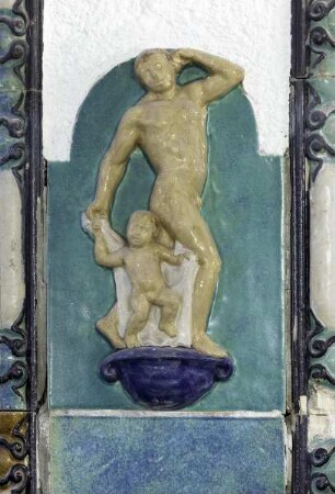 Stadtbad — Frauenschwimmhalle — Relief