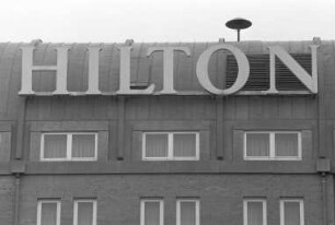 Übernahme des Hotels "Hilton international" am Mendelssohnplatz durch den Hotel-Konzern "Ramada"