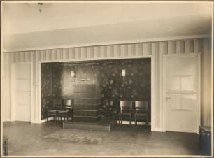 Gemeindehaus der St.Laurentius-Kirchengemeinde, Am Generalshof, Berlin-Köpenick: Innenaufnahme Jugendheim 2 Nische mit Stehpult