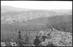 Jonsdorf. Blick auf Jonsdorf