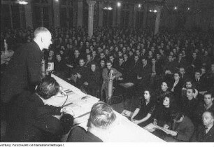Zwickau, Freie Deutsche Jugend (FDJ), Kongress der Jugendaktivisten und Jugendbrigaden mit Adolf Hennecke, 21./22. November 1948