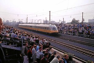 Nürnberg: Dutzendteich: Fahrzeugparade