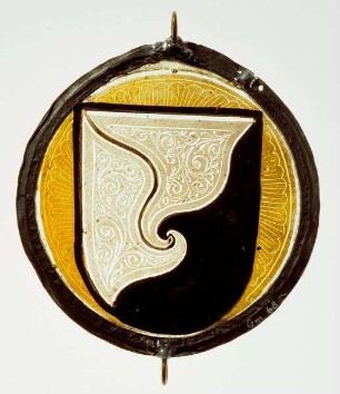 Wappenscheibe mit spiralförmigem Kurvenschnitt vor Goldgrund