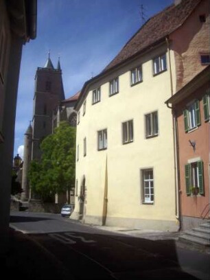 Stadtbild - Henneberger Amtshof-Ansicht über Traufseite aus der Stadt