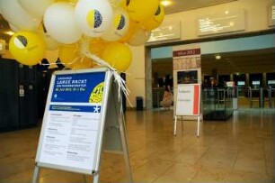 Hinweisschild im Foyer