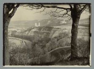 Im Saaletal an der Rudelsburg : Blick zur Burg Saaleck (links) und Rudelsburg