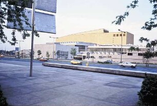 Berlin: Staatsbibliothek von der Nationalgalerie aus