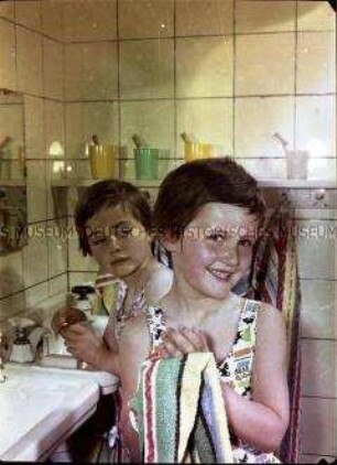 Mädchen im Bad