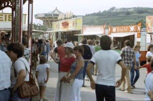 Sasbach: Weinfest, Buden. Leute usw.