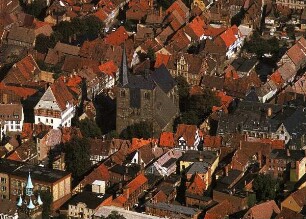 Quedlinburg - Stadtübersicht aus der Luft : Stadtübersicht von Quedlinburg mit Marktkirche, aufgenommen ca. 2000