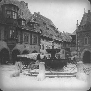 Marktbrunnen : Goslar. Marktplatz mit Marktbrunnen (2. H. 13. Jh.) und Planwagen. Blick gegen Kaiserworth und Rathaus