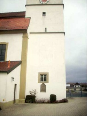 Kirchturm von Süden (gotische Gründung als Chorturm mit Turmchor-Überarbeitung 18 Jh)