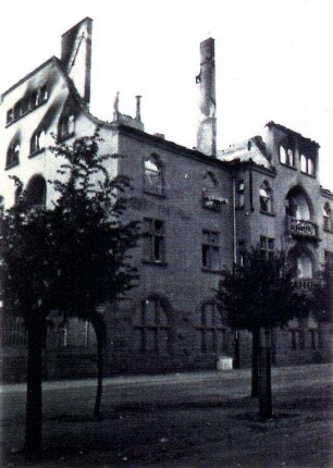 Zerstörungen Zweiter Weltkrieg. Kriegsstraße