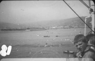 Möwen über dem Hafenbecken (Lateinamerika-Aufenthalte 1928/1942 – 1. Chile 1928)