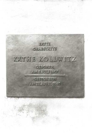 Moritzburg, Grabplatte der 1. Grabstätte für Käthe Kollwitz (gestorben 22.04.1945)