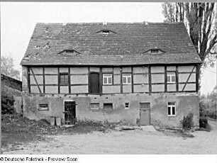 Scharfenberg, Wohnstallhaus : Scharfenberg. Ansicht eines ehemaliges Wohnstallhauses
