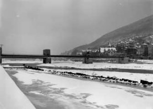 Wehr Heidelberg, Eis im Oberwasser