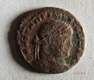 Römische Münze, Nominal Follis, Prägeherr Constantinus I. für Constantinus II., Prägeort Trier, Original