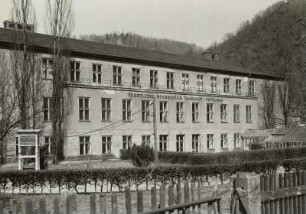 Tharandt. Fachrichtung Forstwesen an der TU Dresden (Fakultät Umweltwissenschaften). Cotta-Bau, Pienner Straße 7. Außenansicht