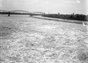 Hochwasserabfluss Wehr Wieblingen
