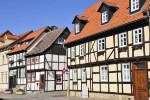 Quedlinburg - Sanierte Fachwerkhäuser : Sanierte Fachwerkhäuser in der Ballstraße. Aufgenommen in Quedlinburg am 17. Juli 2012