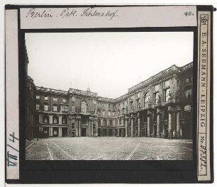 Berlin, Schloss : Schlüterhof, Blick nach NO