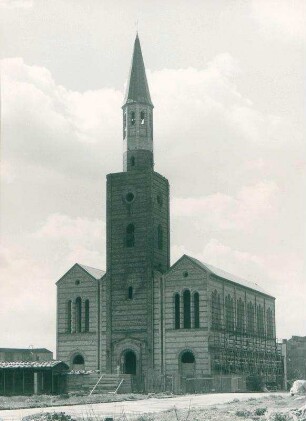 Wiederaufbau der St. Matthäus Kirche