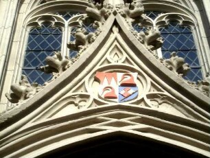 Ritterkapelle-Giebelseite West-Sturz mit mit Wappen