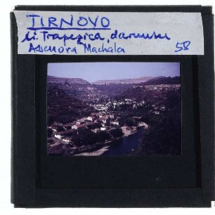 Weliko Tarnowo, Trapesiza