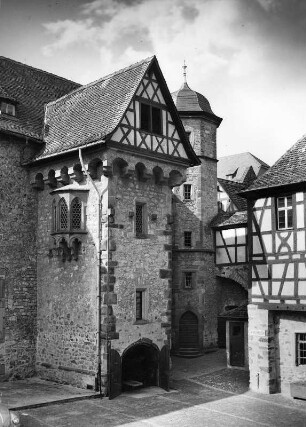 Heppenheim (Bergstraße), Amtsgasse 5. Mainzer Amtshof (Ausbau um 1400). Hauptbau