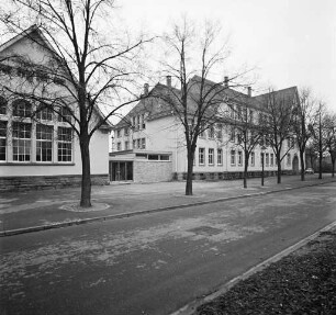 Inbetriebnahme der renovierten Turnhalle der Riedschule in Rüppurr.