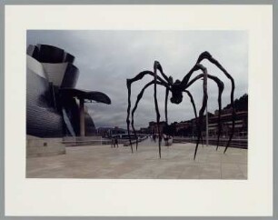 Guggenheim-Museum, Bilbao : Bronzeguss-Plastik "Maman" von Louise Bourgeois vor dem Guggenheim-Museum in Bilbao