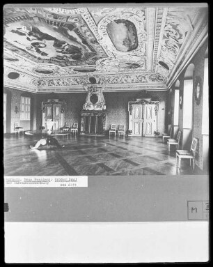 Neue Residenz — Gebsattelbau — Hardergassenflügel — Kurfürstenzimmer — Prinzessinensaal, Raum 2.04