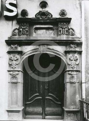Portal und Haustür von Bürgerhaus Fleischerstraße 9 in Elbing