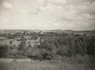 Plauen-Westend. Ansicht von Nordwesten gegen Kemmler (508 m)